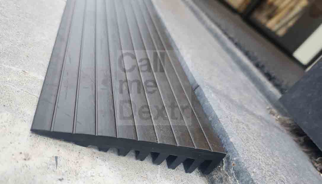642_-_rubber_en_kunststof_oploopband_Dextr_extrusion.jpg