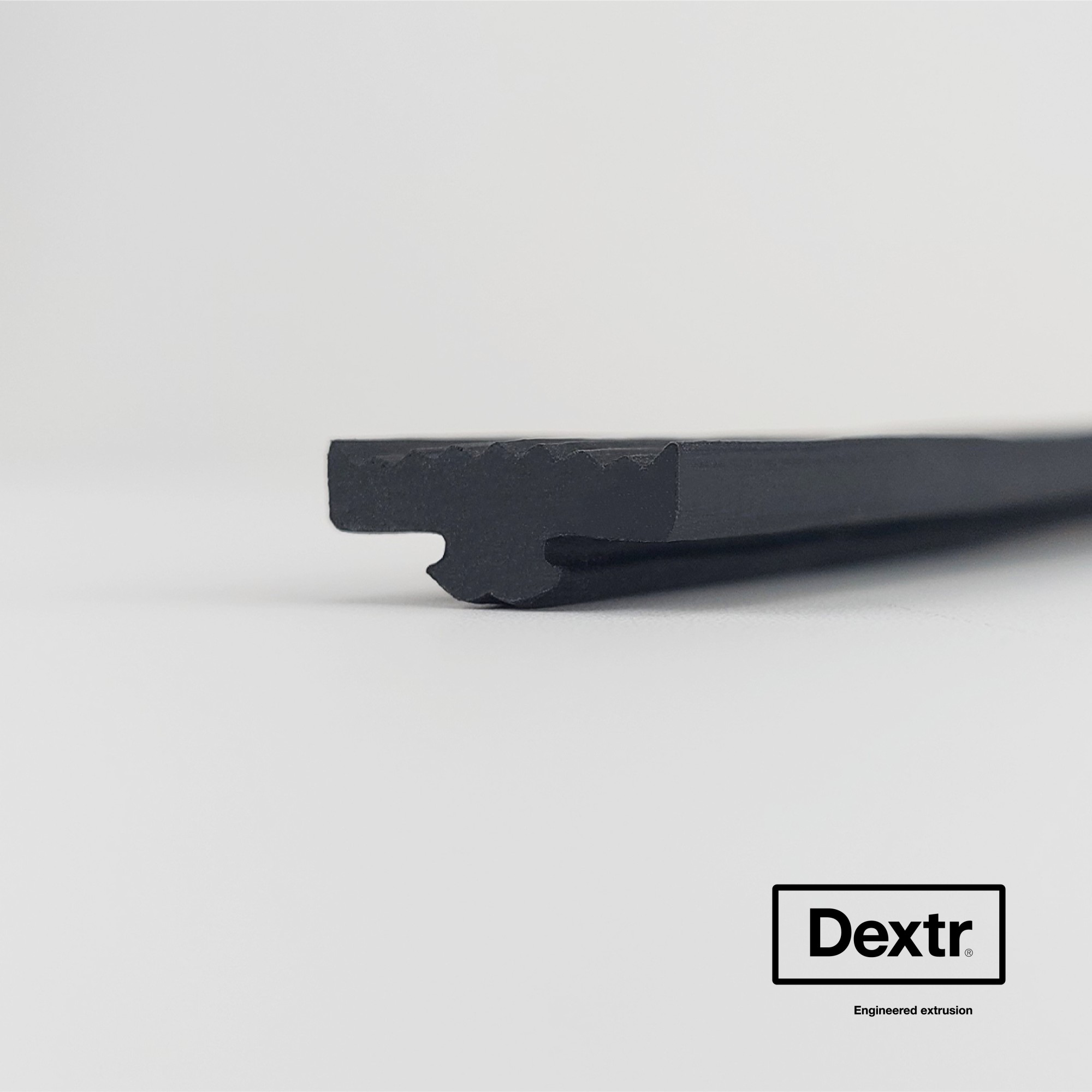 Close-up van zwart 092-S beglazingsrubber voor serres | Dextr